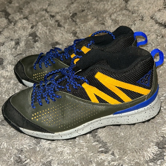 Nike ACG Okwahn 2 Sequioa Racer Blue Yellow Ochre Mens Size 7 Trail Shoes Hiking - Picture 1 of 9